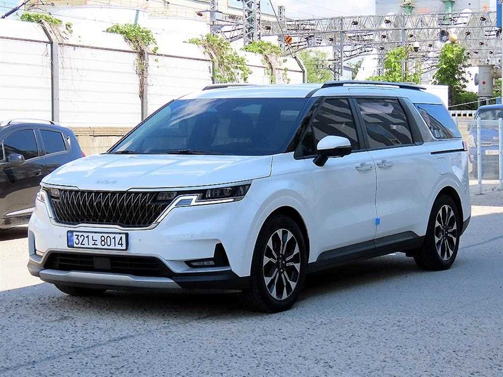 KIA Carnival - Vista 3