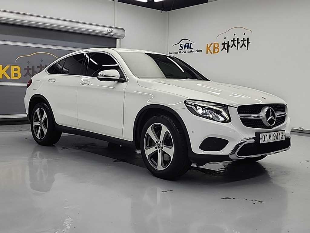 Mercedes Benz GLC Class - Vista 4