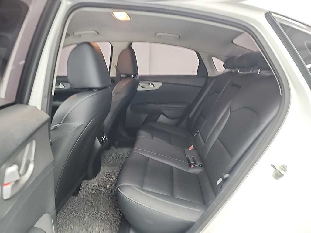 KIA K3 - Vista 12