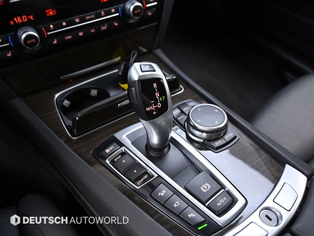 BMW 7 Series - Vista 9