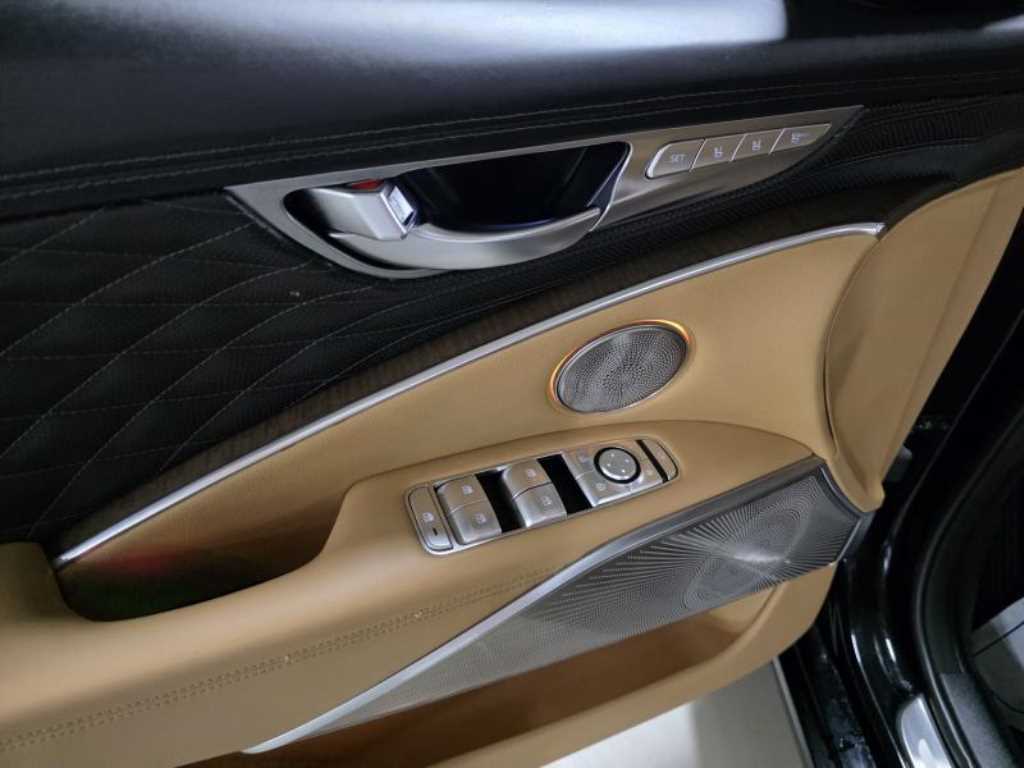KIA K9 - Vista 10