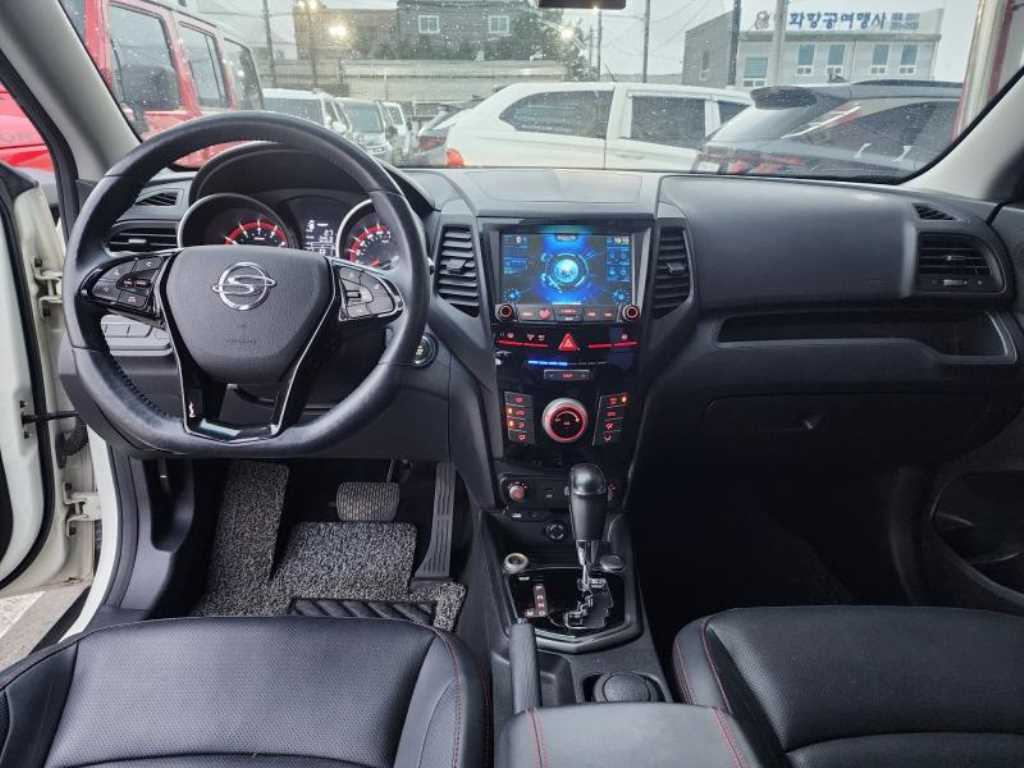 Ssangyong Tivoli - Vista 7