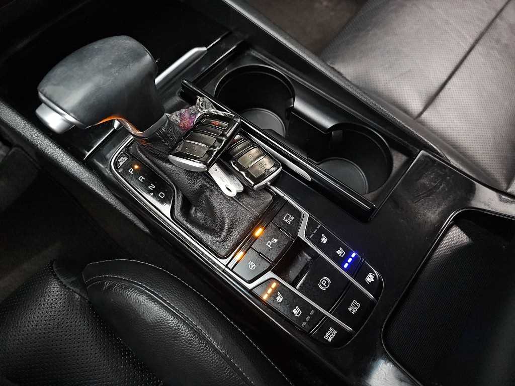 KIA K7 - Vista 8