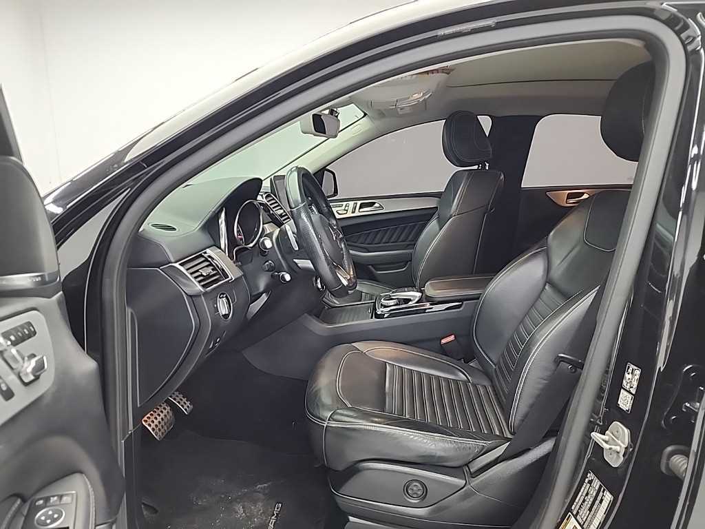 Mercedes Benz GLE Class - Vista 11