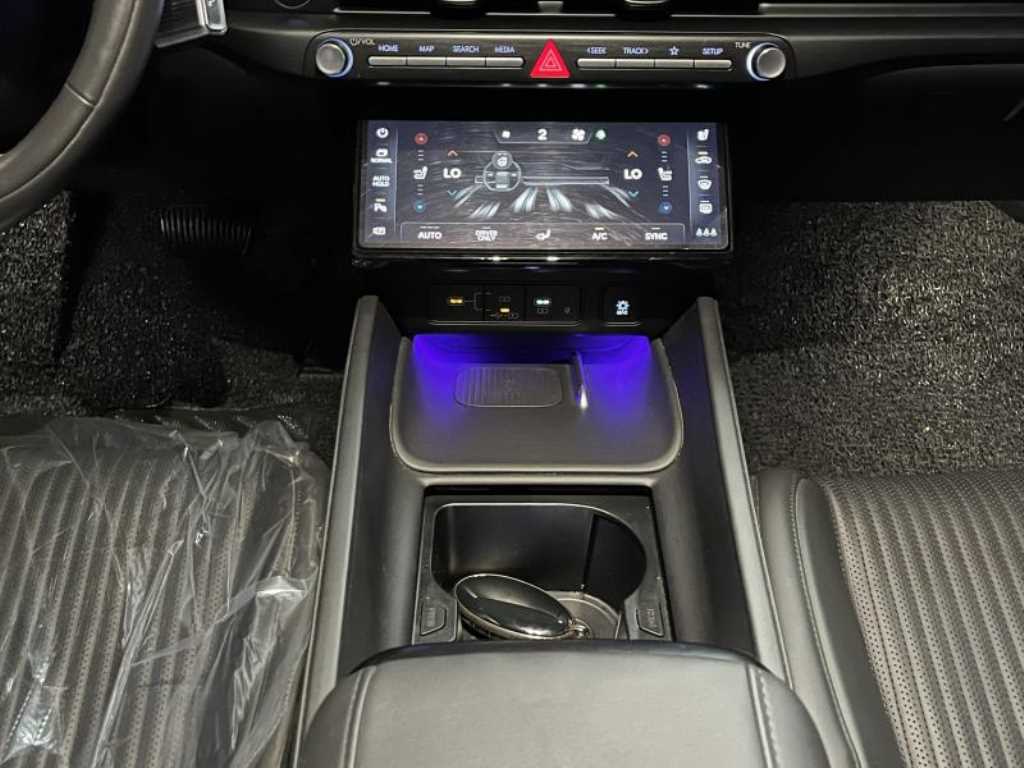 HYUNDAI Grandeur - Vista 10