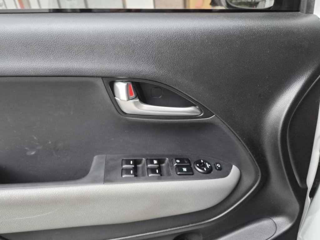 KIA Ray - Vista 5