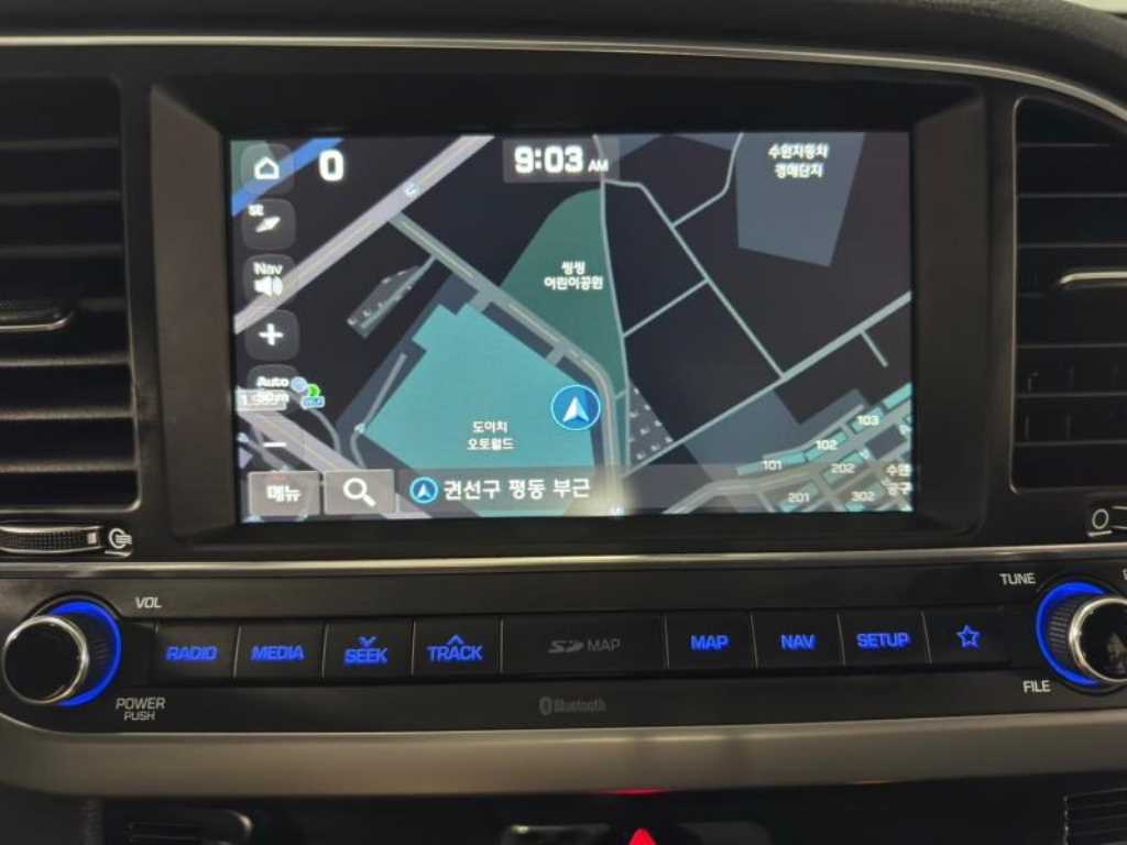 HYUNDAI Avante - Vista 8