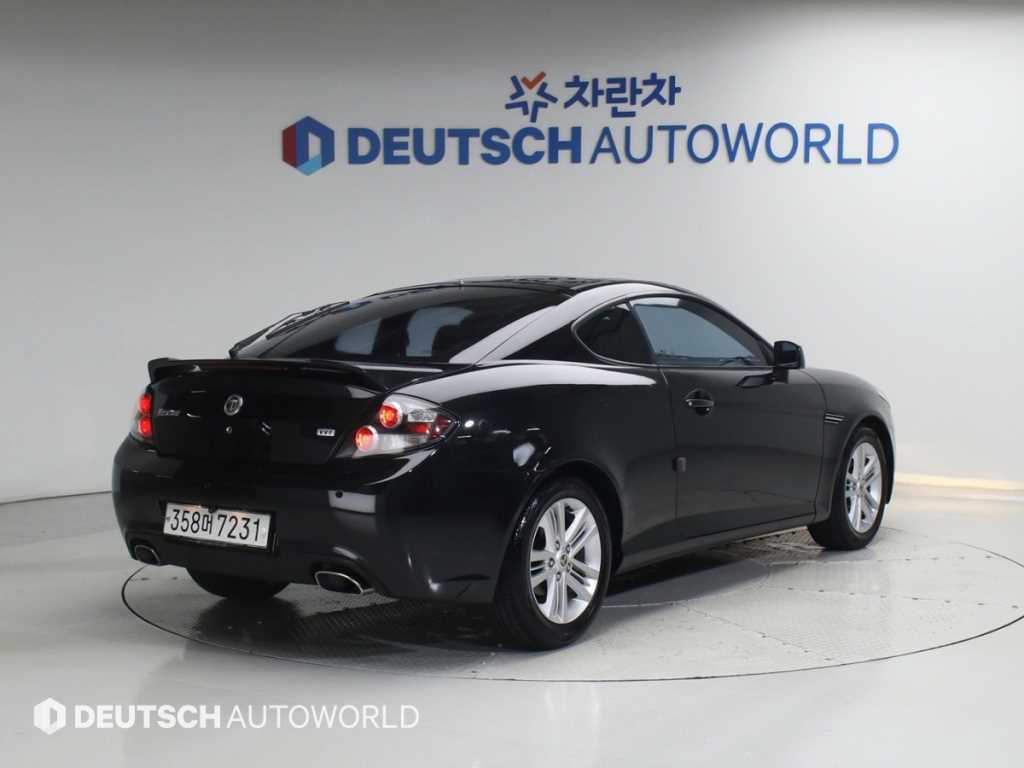 HYUNDAI Tuscani - Vista 2