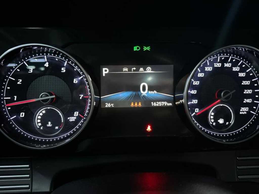 HYUNDAI Grandeur - Vista 12