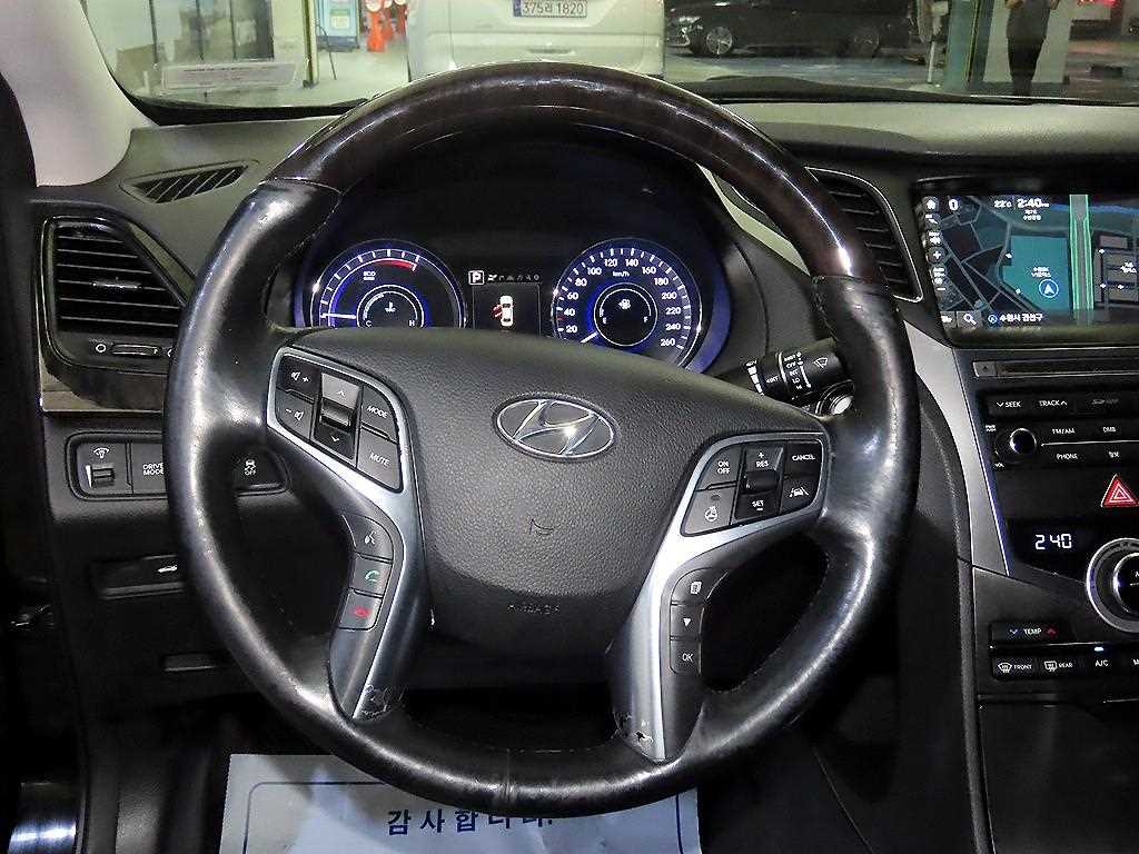 HYUNDAI Grandeur - Vista 8