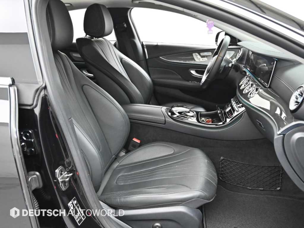 Mercedes Benz CLS Class - Vista 10