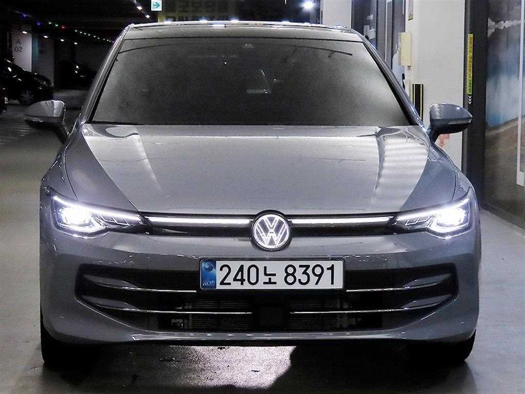 Volkswagen Golf - Vista 2