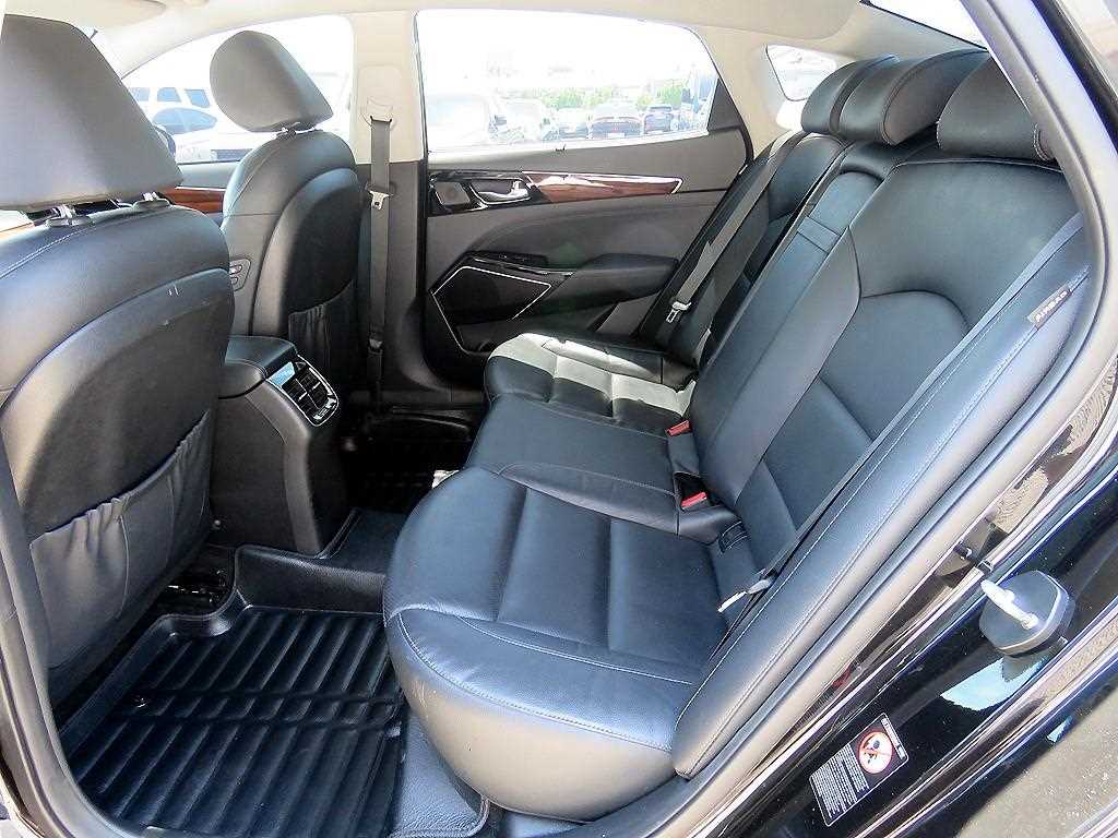 KIA K7 - Vista 7