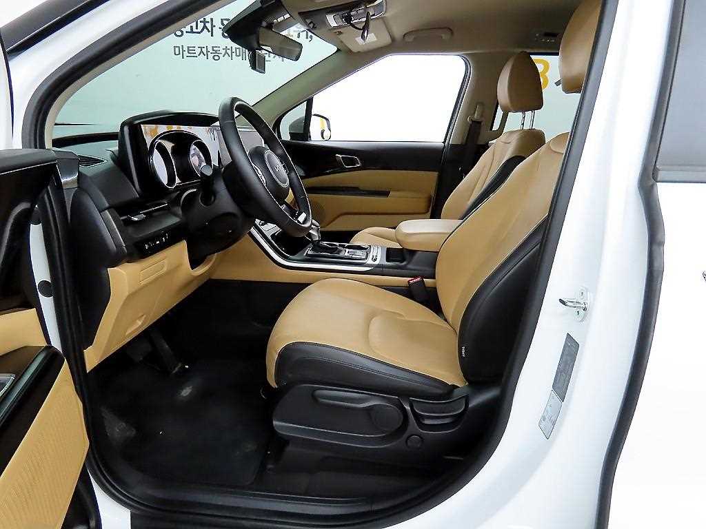 KIA Carnival - Vista 5
