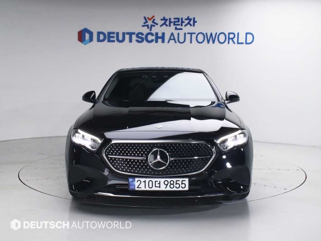 Mercedes Benz E class - Vista 3