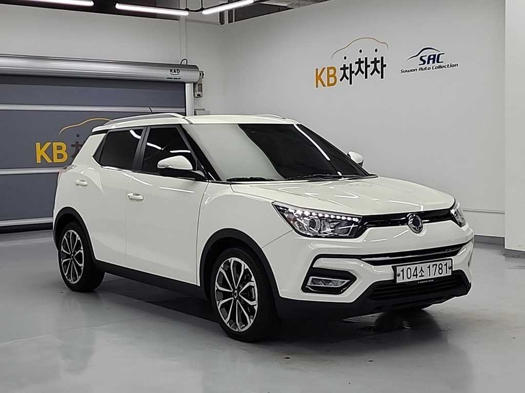 Ssangyong Tivoli - Vista 4