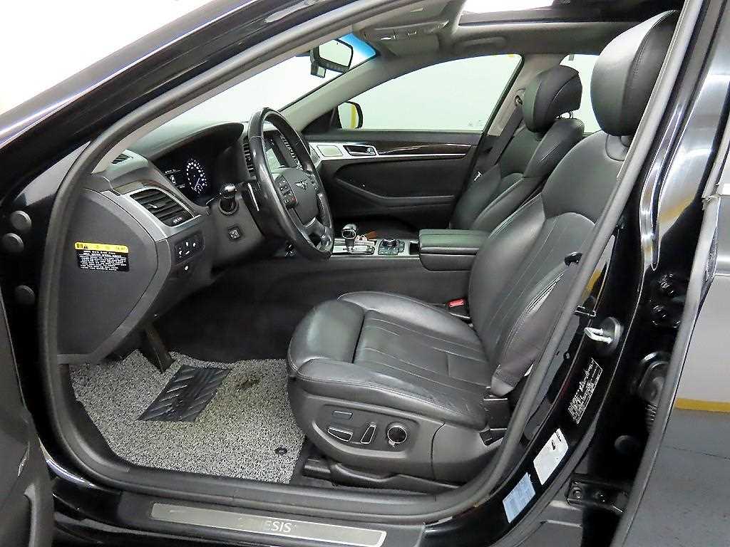 Genesis G80 - Vista 5