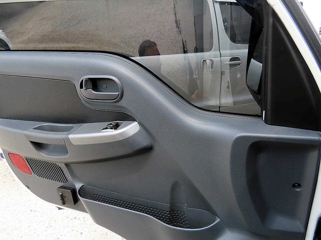 Small Truck Top_Wingbody 2022 Blanco - Importación desde Corea - HF Imports Iquique - Foto 13