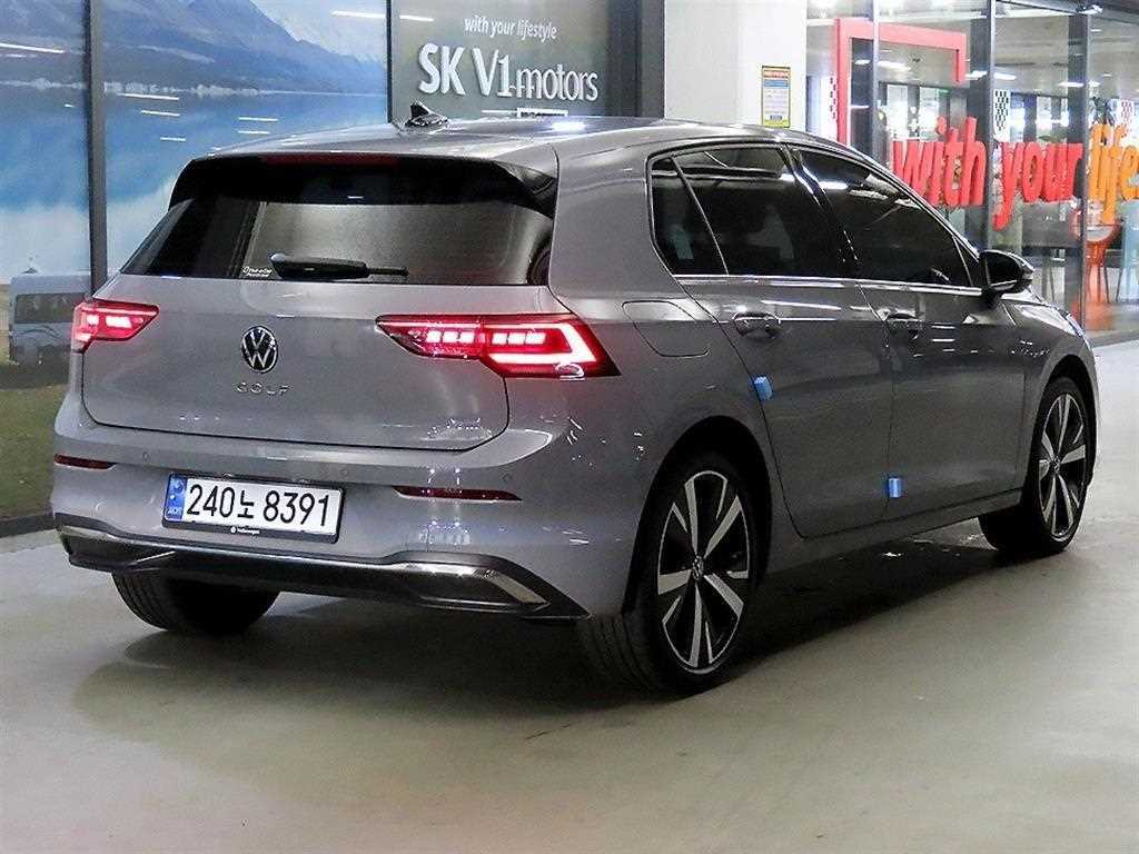 Volkswagen Golf - Vista 4