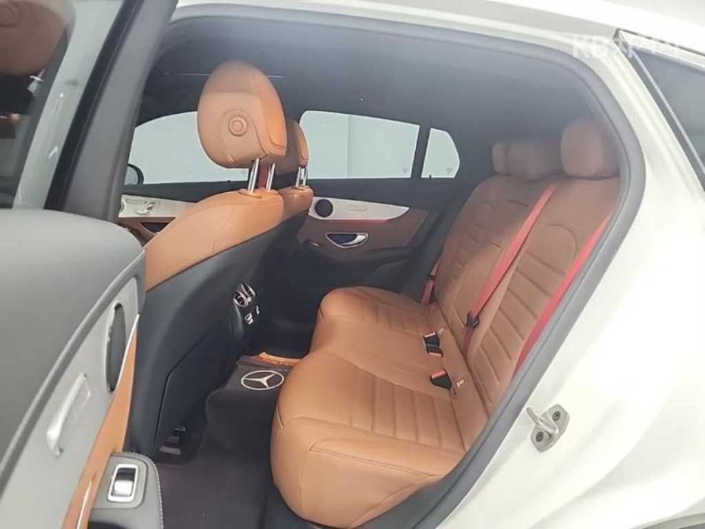 Mercedes Benz GLC Class - Vista 7