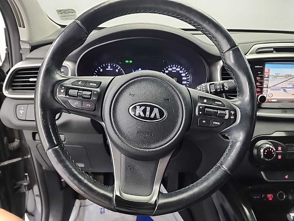KIA Sorento - Vista 9