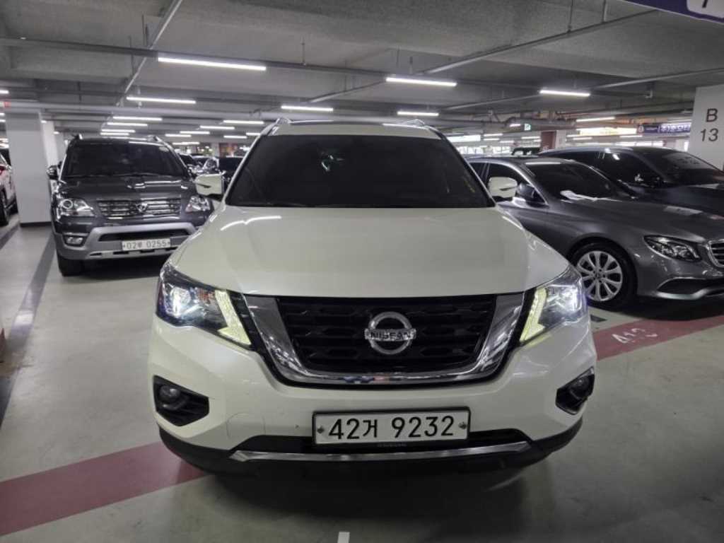 Nissan Pathfinder - Vista 2
