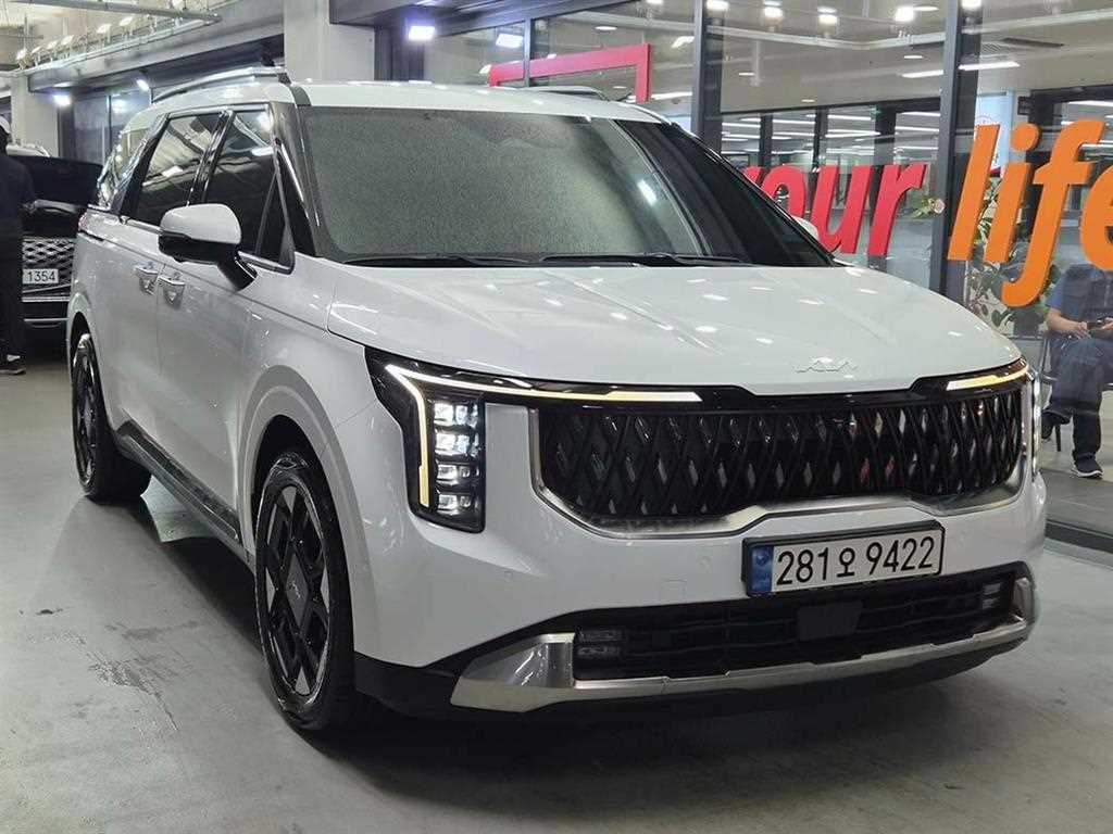 KIA Carnival 2024 Blanco - Importación desde Corea - HF Imports Iquique - Foto 1