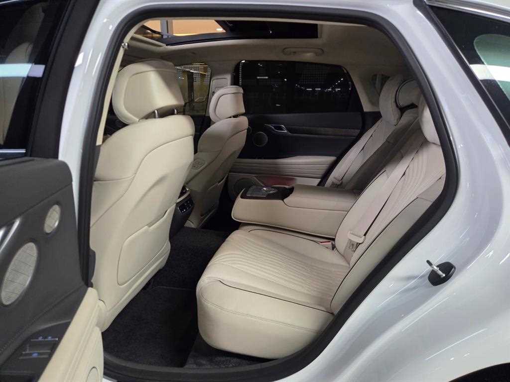 Genesis G80 - Vista 8