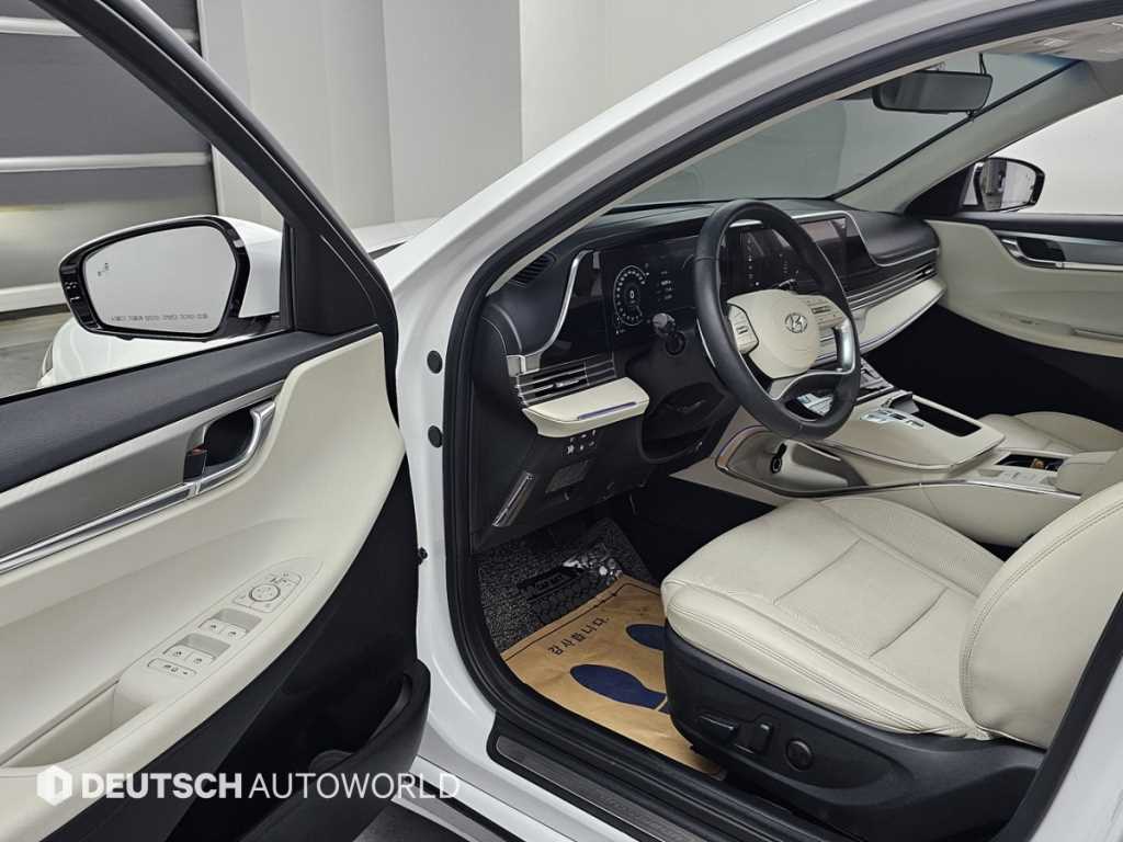 HYUNDAI Grandeur - Vista 11