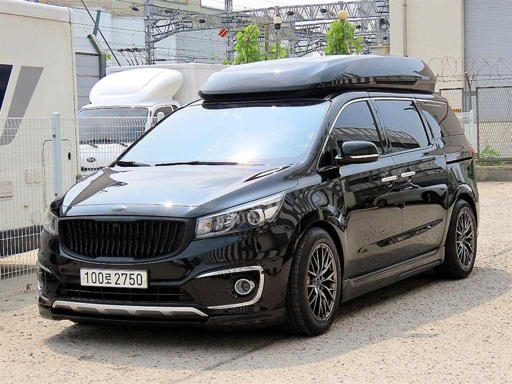 KIA Carnival - Vista 2
