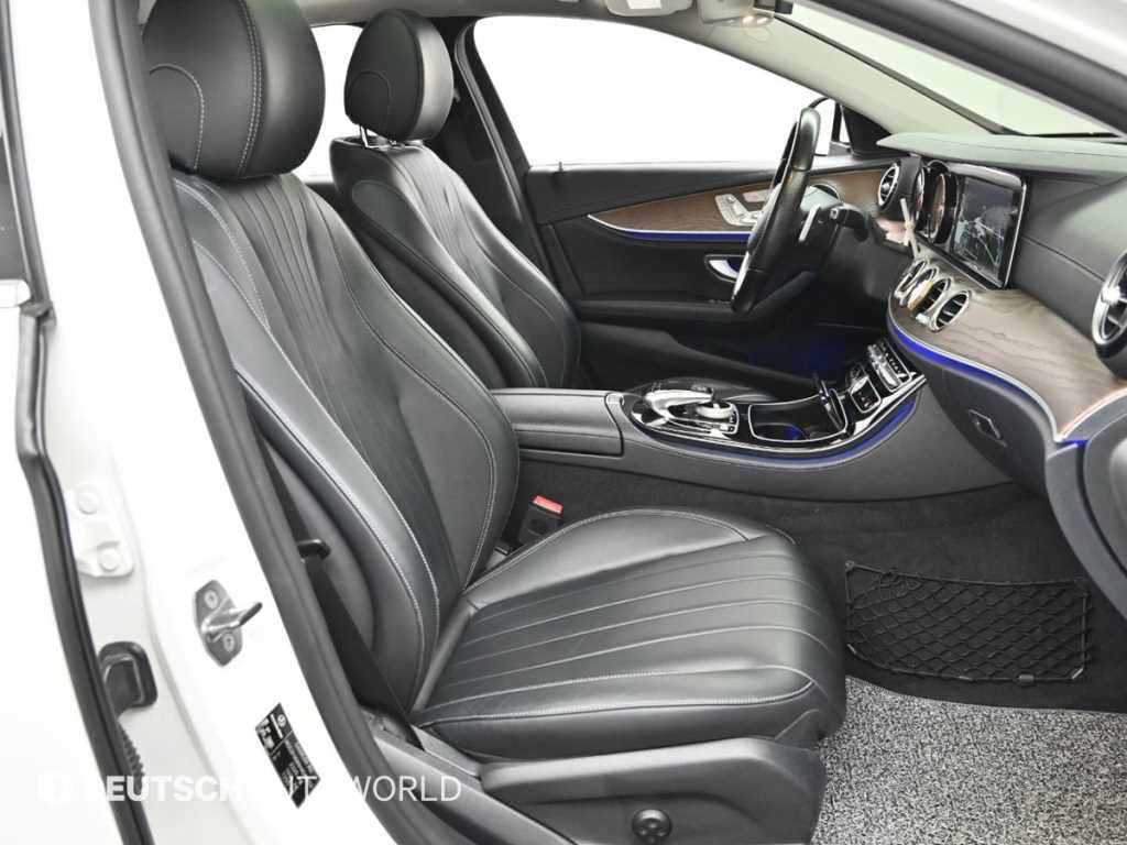 Mercedes Benz E class - Vista 10