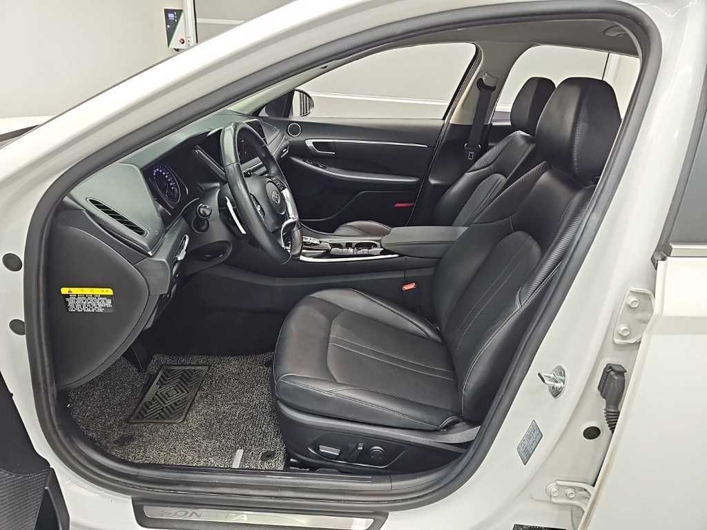 HYUNDAI Sonata - Vista 11