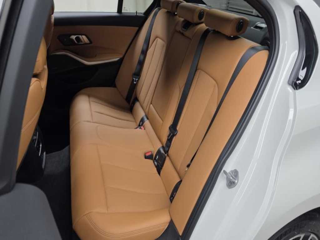 BMW 3 series - Vista 11