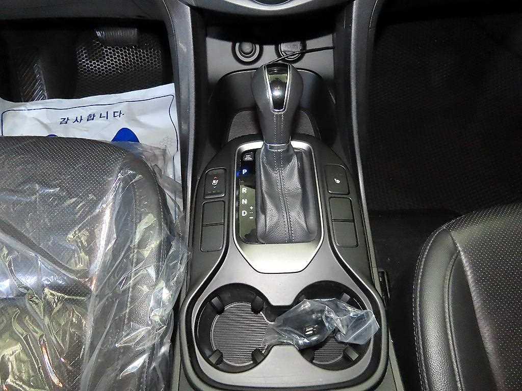 HYUNDAI Santa Fe - Vista 12