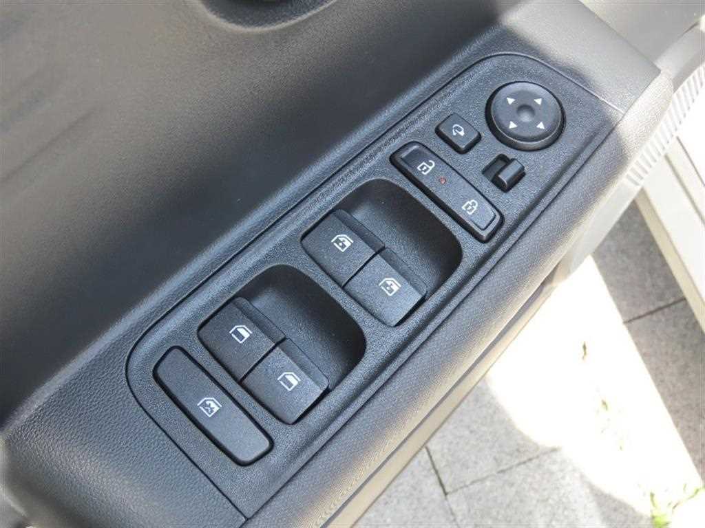 HYUNDAI Casper - Vista 12