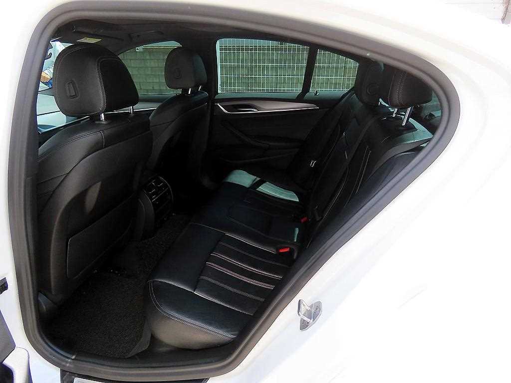 BMW 5 Series - Vista 6
