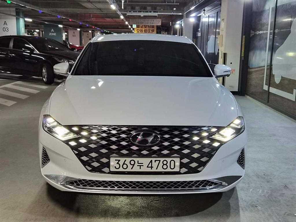 HYUNDAI Grandeur - Vista 2