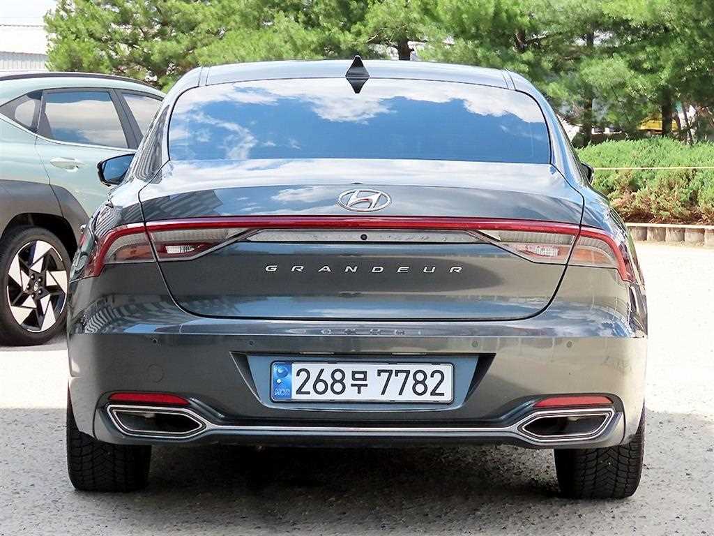HYUNDAI Grandeur - Vista 5