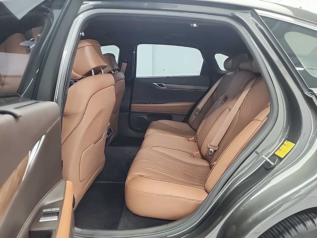Genesis G80 - Vista 12