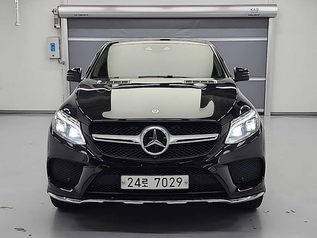 Mercedes Benz GLE Class - Vista 2