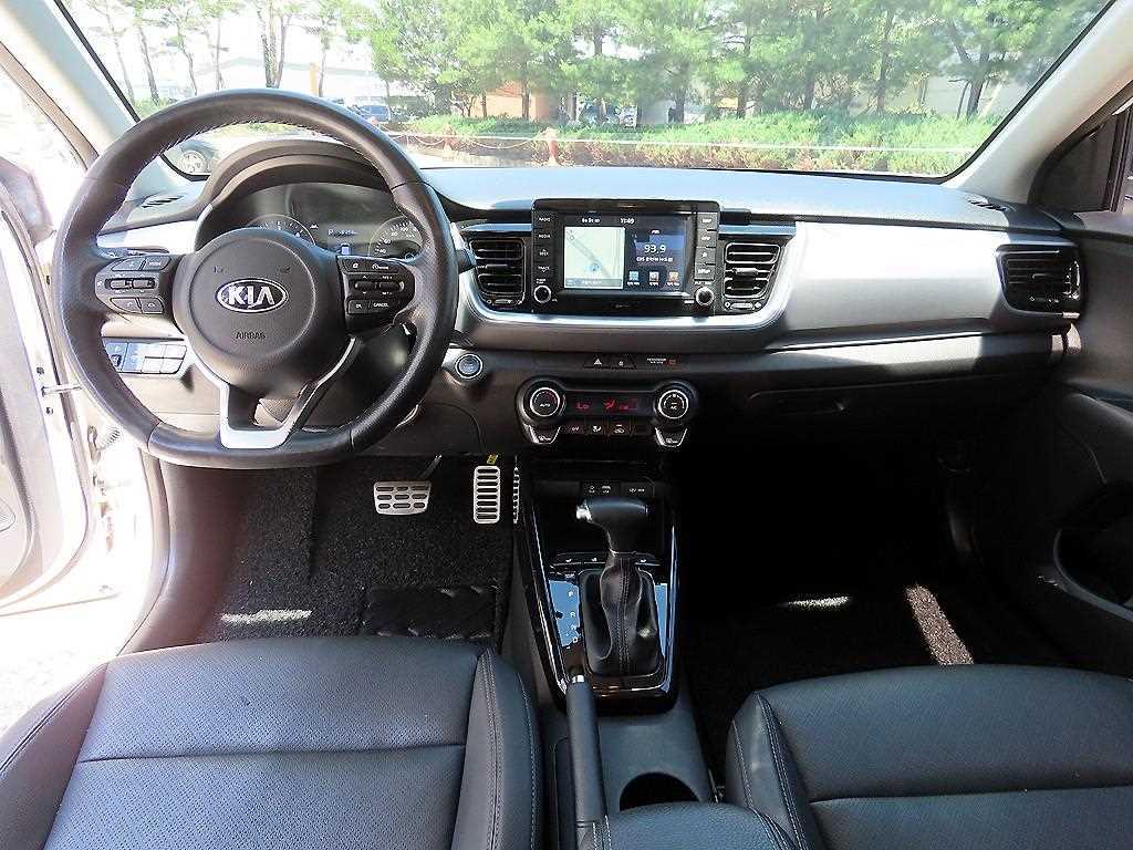 KIA Stonic - Vista 7