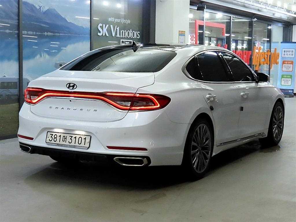 HYUNDAI Grandeur - Vista 4
