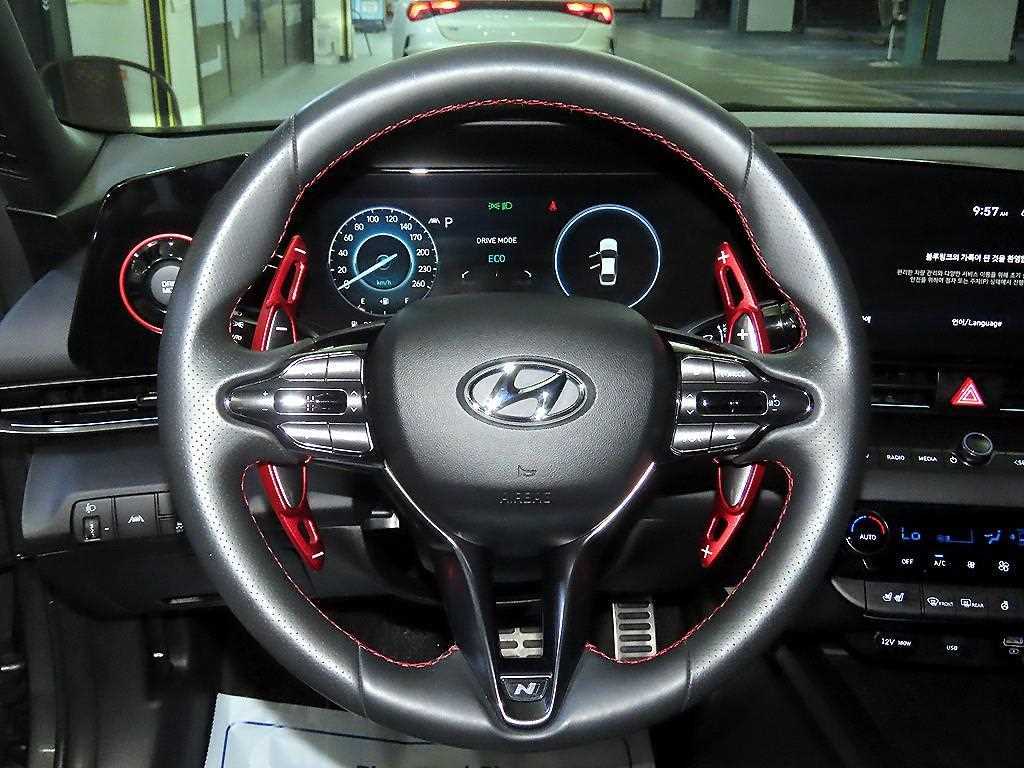 HYUNDAI Avante - Vista 8