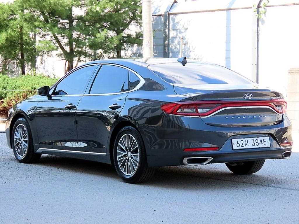 HYUNDAI Grandeur - Vista 3