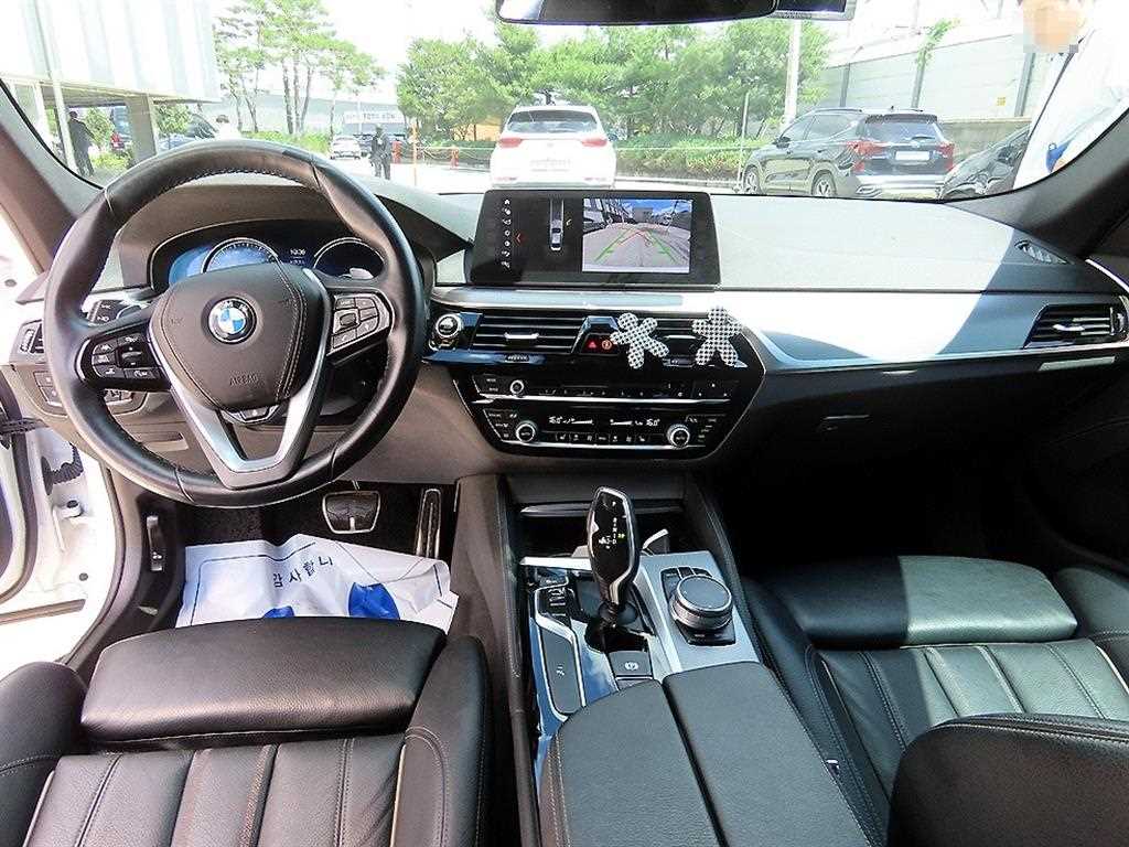 BMW 5 Series - Vista 7