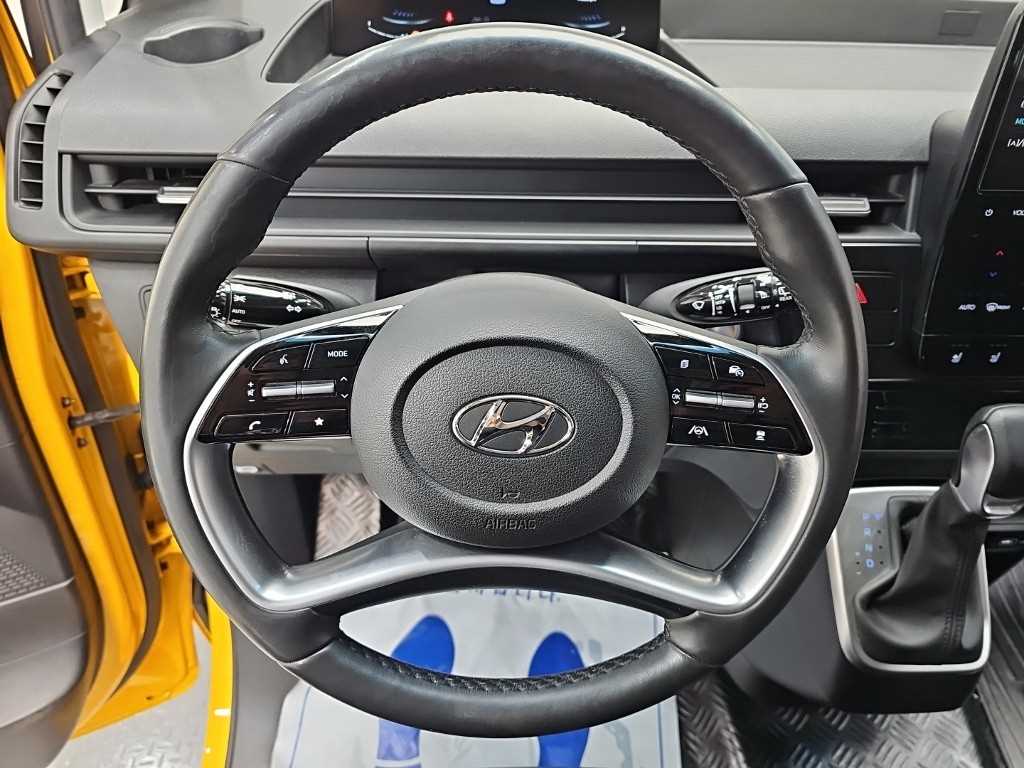 HYUNDAI Staria - Vista 9