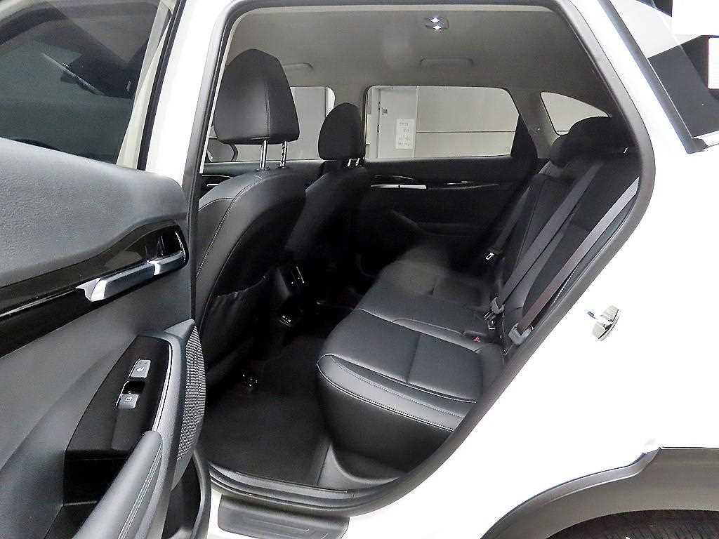 KIA Seltos - Vista 6