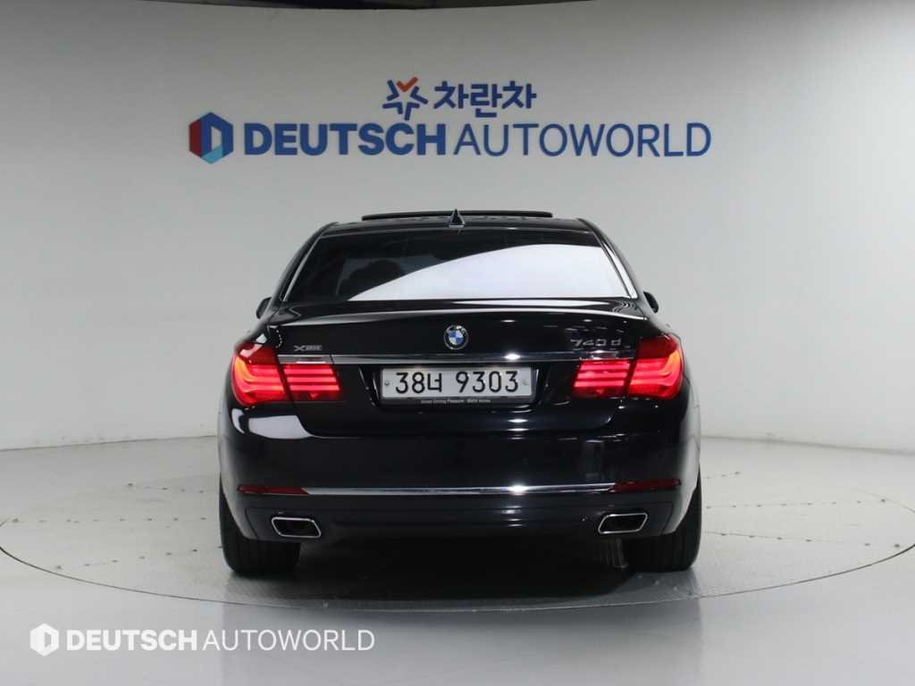 BMW 7 Series - Vista 4