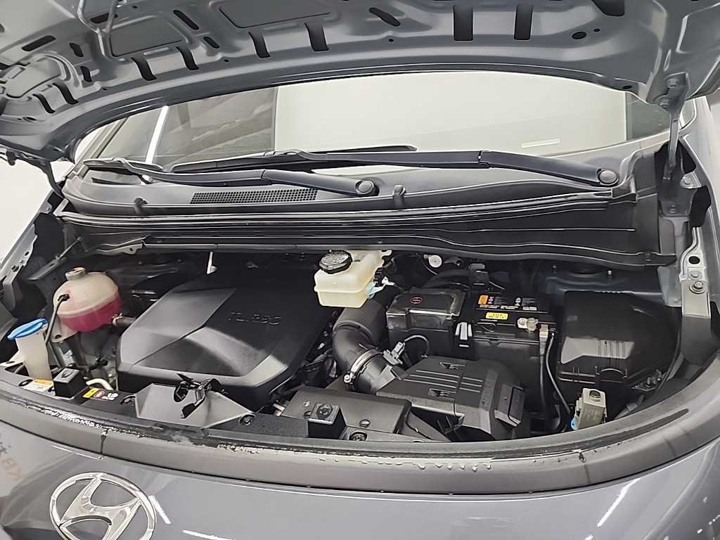 HYUNDAI Staria - Vista 5