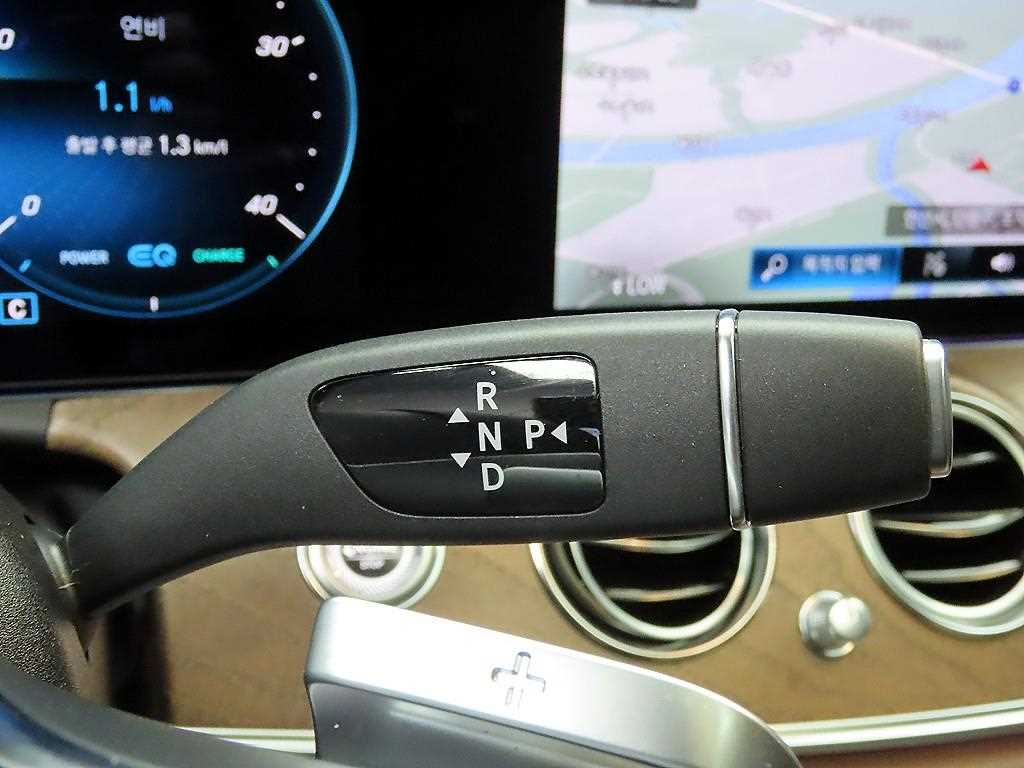 Mercedes Benz E class - Vista 10